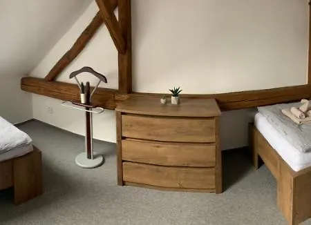 ゲストハウス Kamrovec 3*